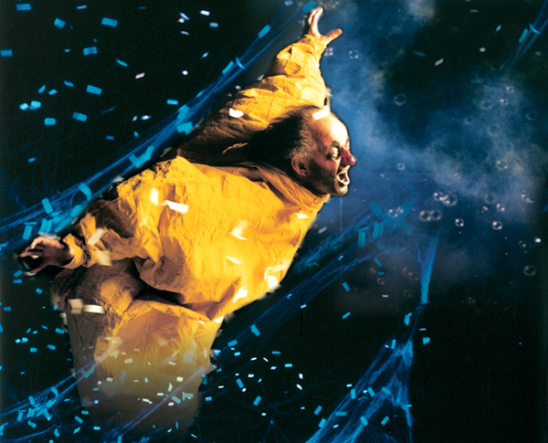 Slava Snowshow Yellow in snow storm by Veronique Vial.jpg